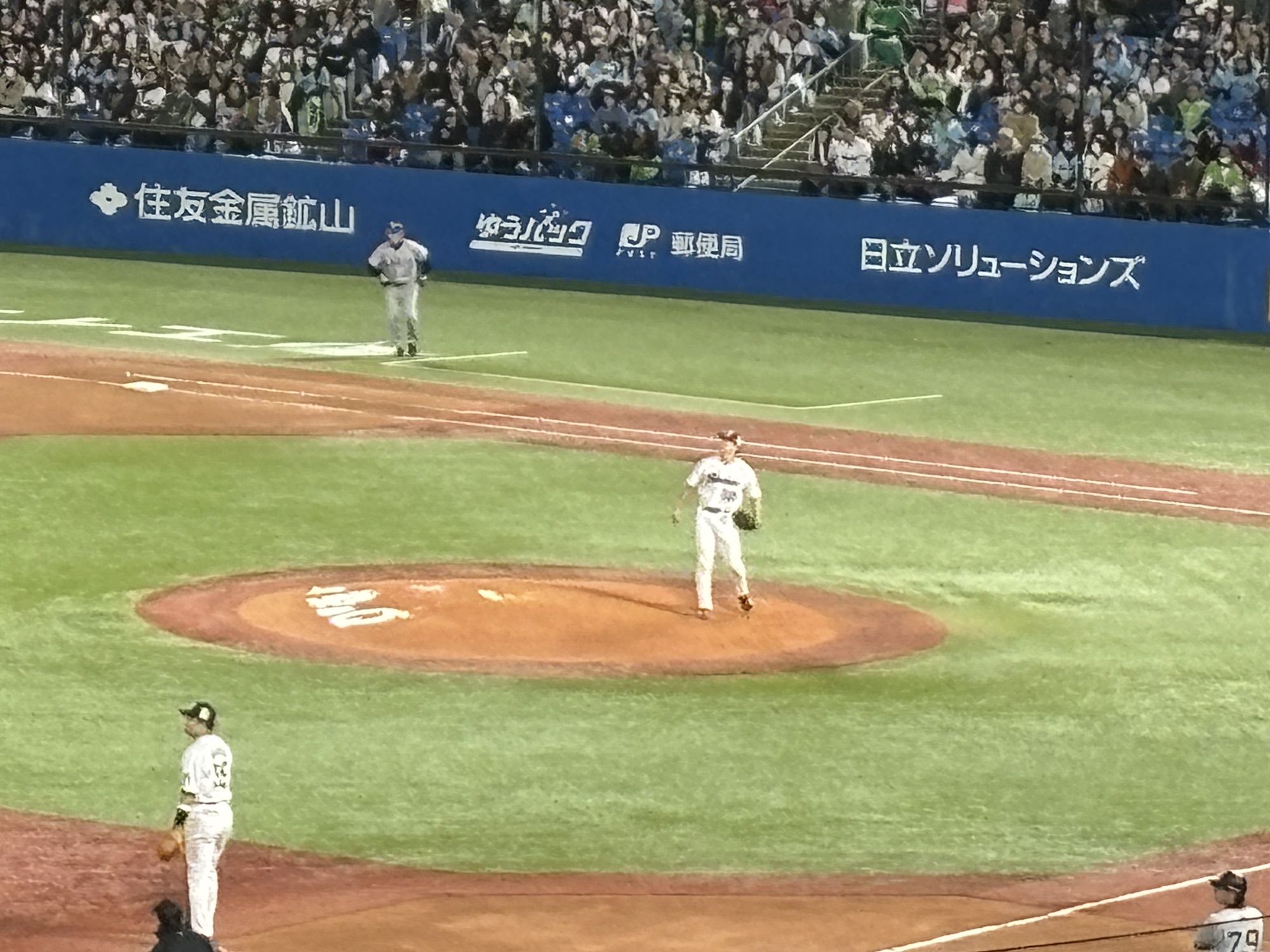 午後を神宮外苑で過ごす、20240411