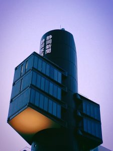 池澤夏樹講演「ロビンソン・クルーソーの子供たち」、夏の夜の28キロ走、丹下健三とセミの脱皮、20240802